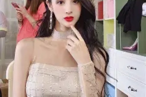 女主浮出水面！马克龙被爱妻“掌掴”线岁身姿饱满